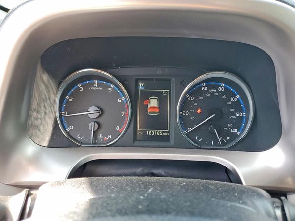 2016 TOYOTA RAV4 XLE (M Grade)