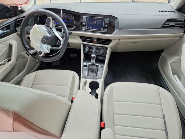 2024 VOLKSWAGEN JETTA SE, SE (AQ301 Trans)