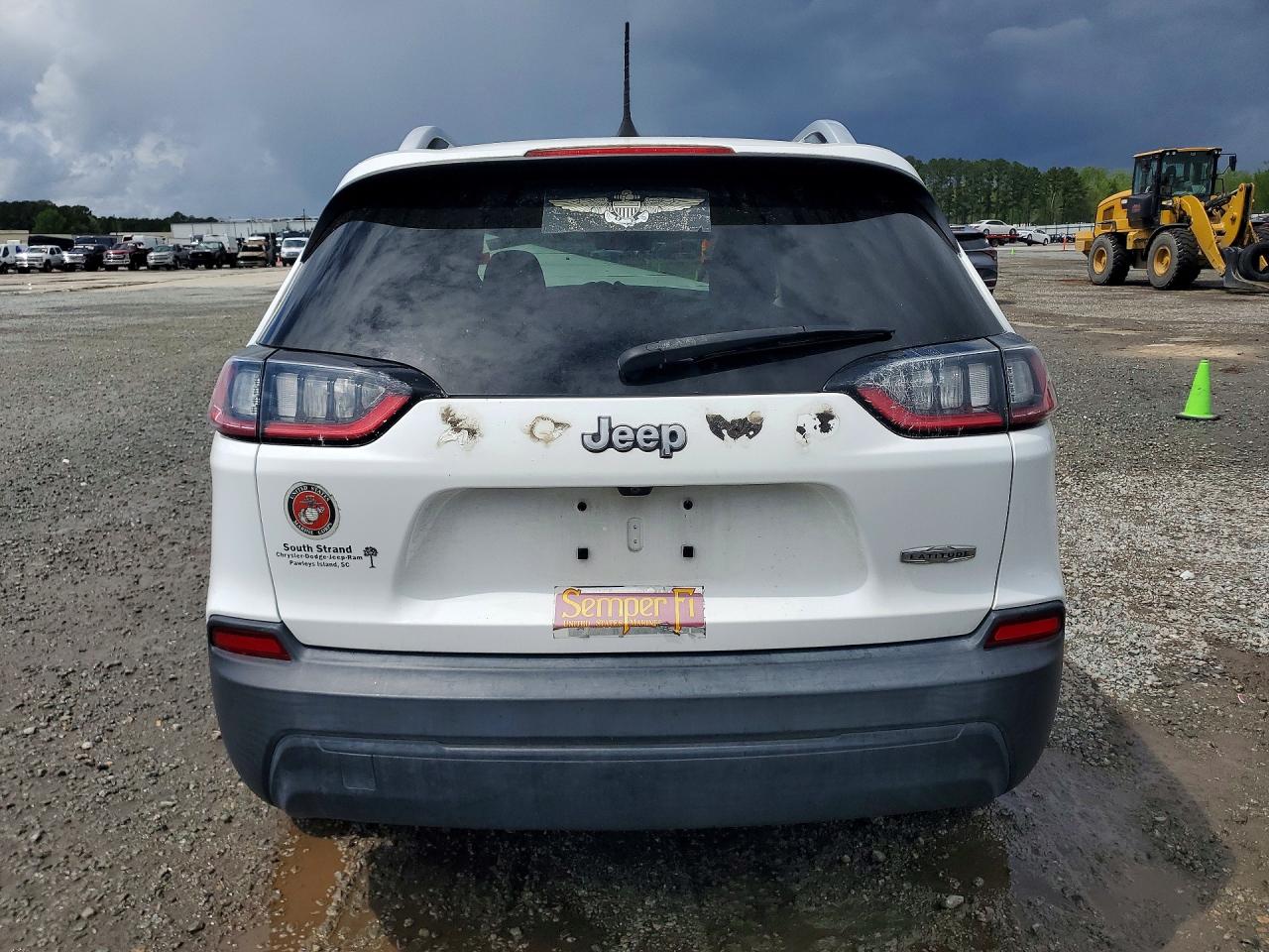 2019 JEEP CHEROKEE LATITUDE FWD