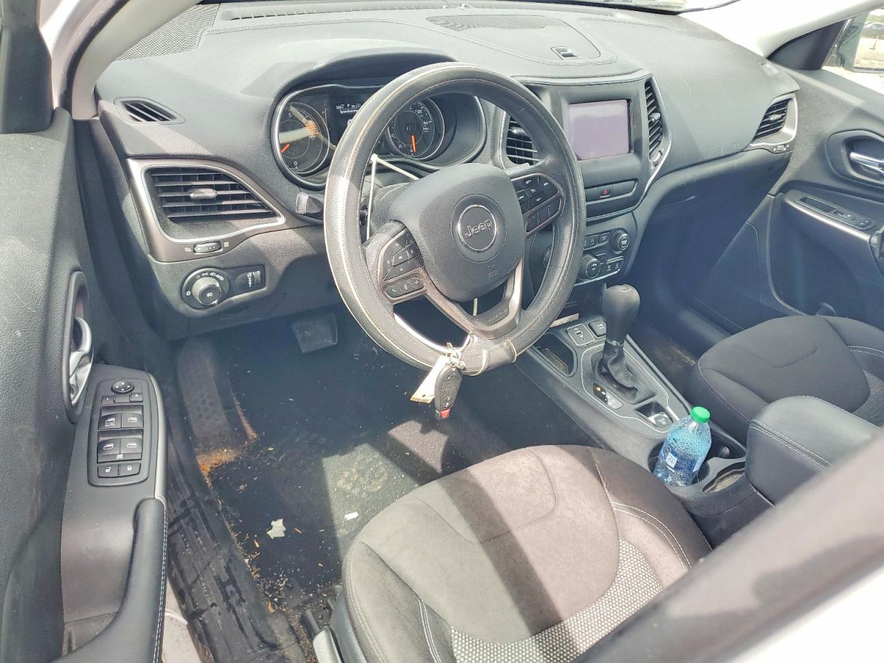 2019 JEEP CHEROKEE LATITUDE FWD