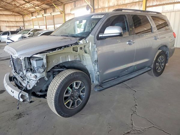 2016 TOYOTA SEQUOIA SR5 Grade