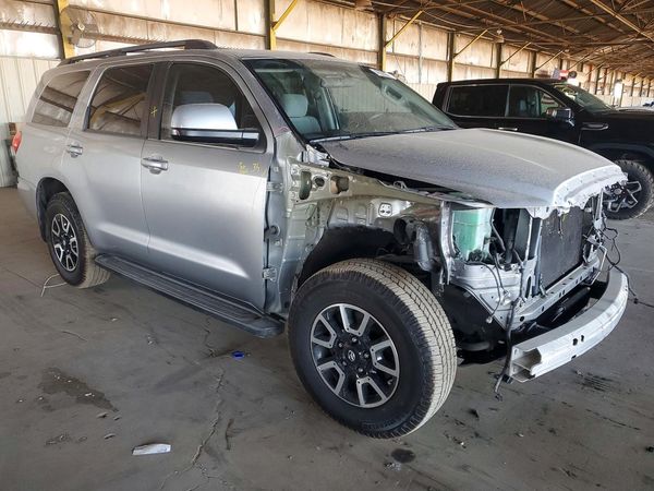 2016 TOYOTA SEQUOIA SR5 Grade
