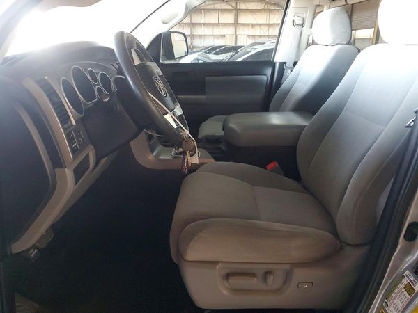 2016 TOYOTA SEQUOIA SR5 Grade