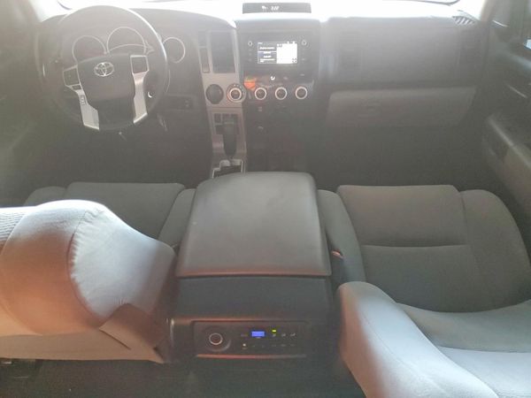 2016 TOYOTA SEQUOIA SR5 Grade