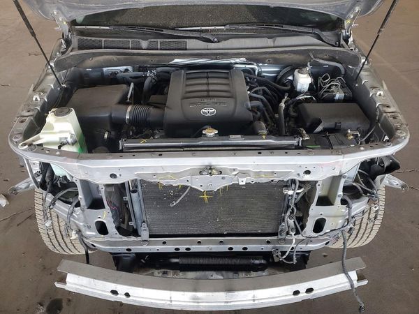 2016 TOYOTA SEQUOIA SR5 Grade