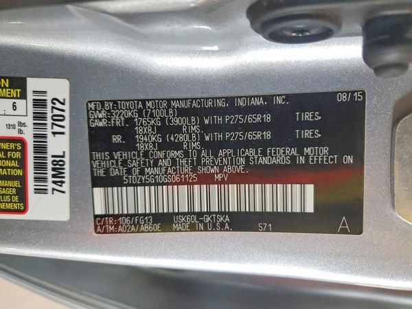 2016 TOYOTA SEQUOIA SR5 Grade