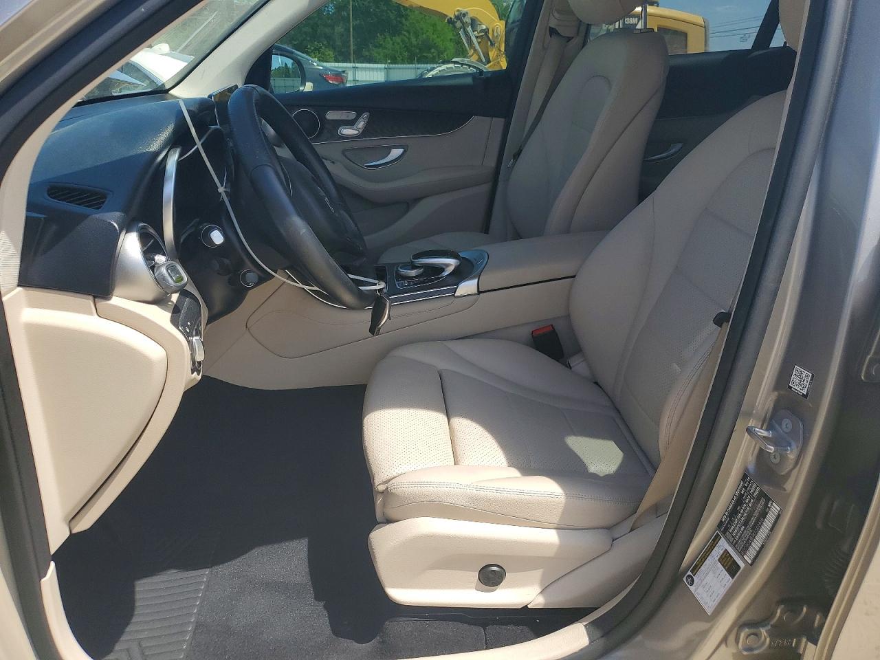 2019 MERCEDES-BENZ GLC GLC300