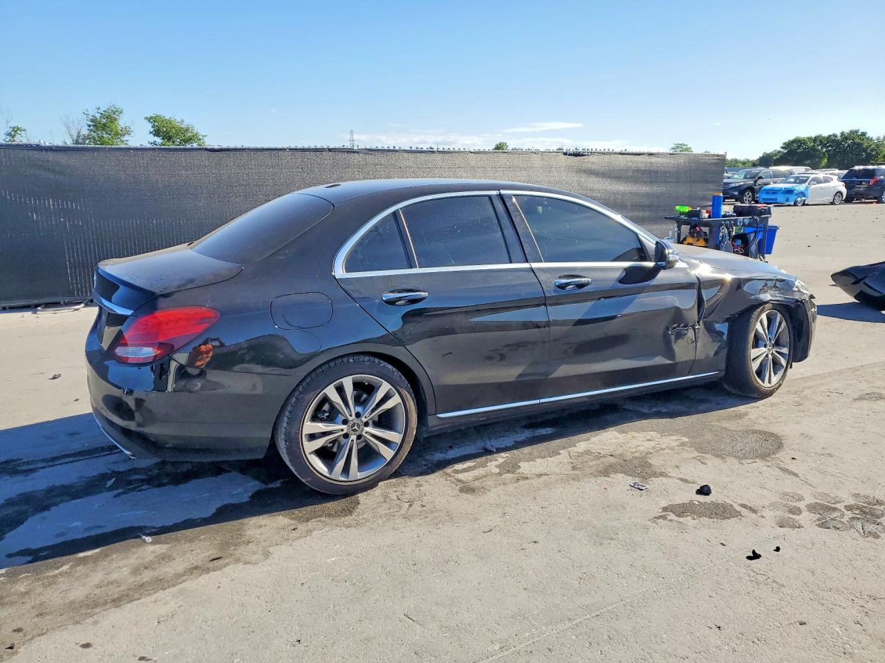 2017 MERCEDES-BENZ C C300