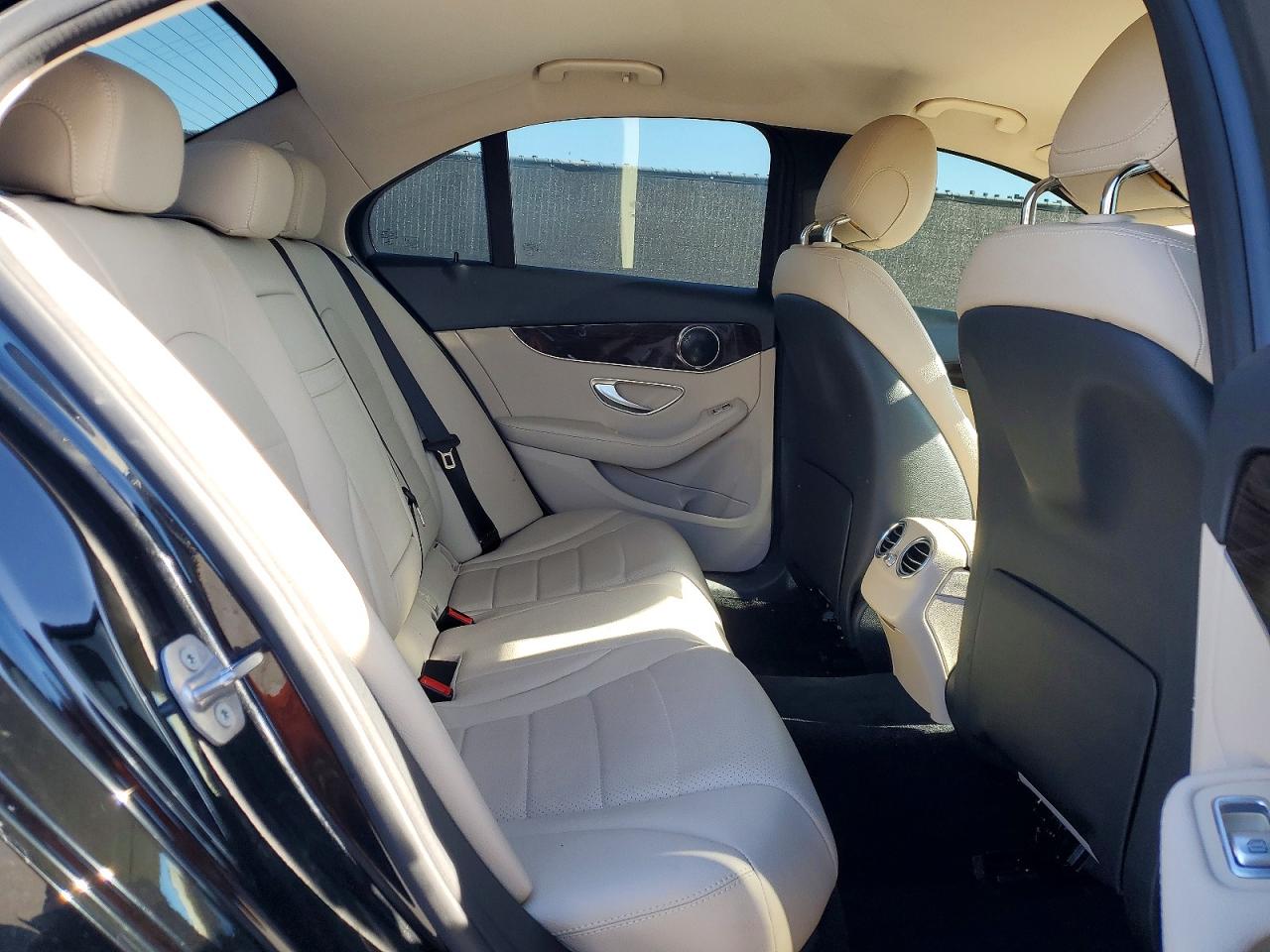 2017 MERCEDES-BENZ C C300