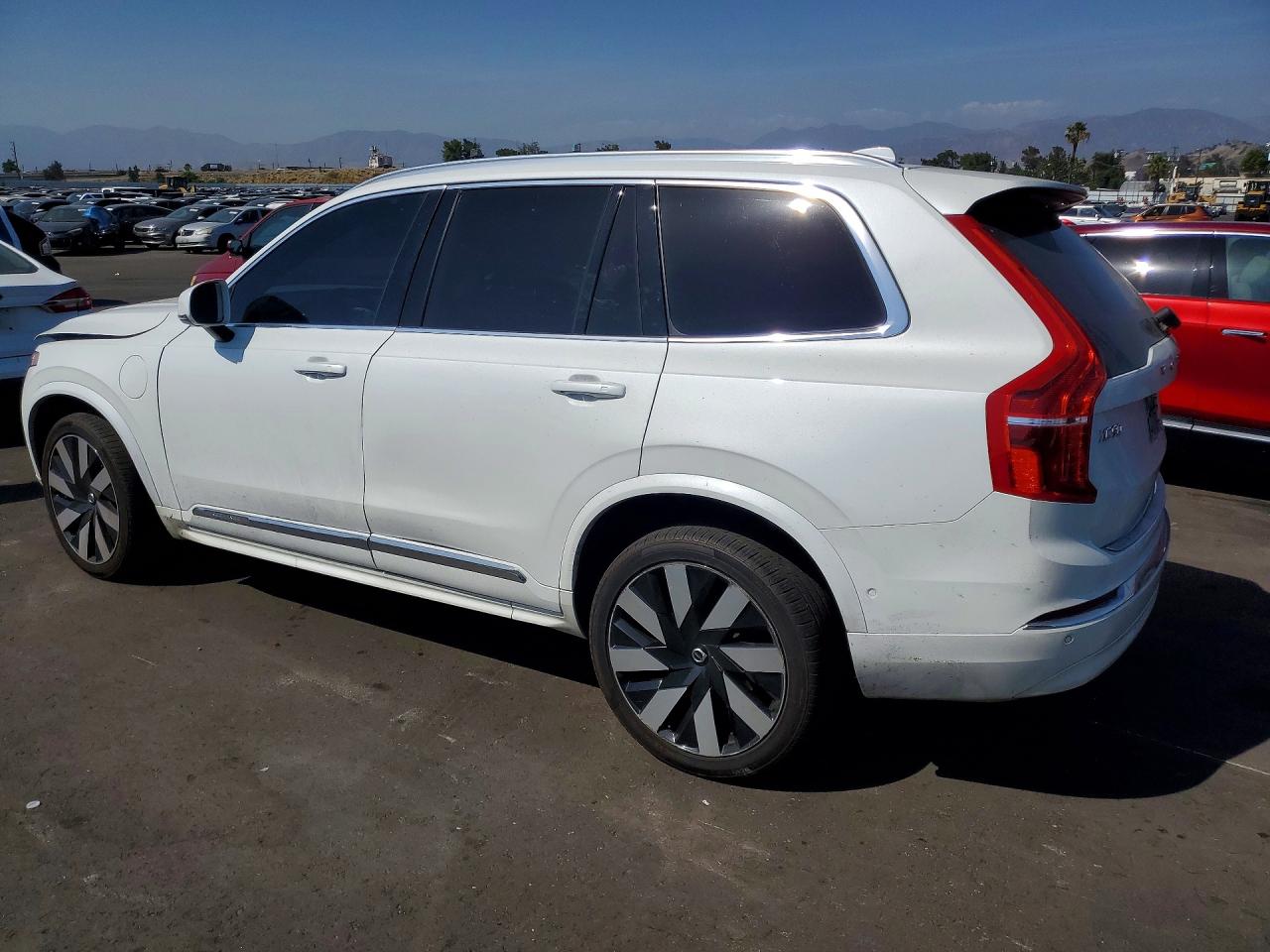 2024 VOLVO XC90 Ultimate Bright