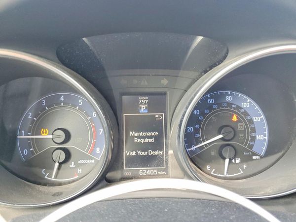 2017 TOYOTA COROLLA
