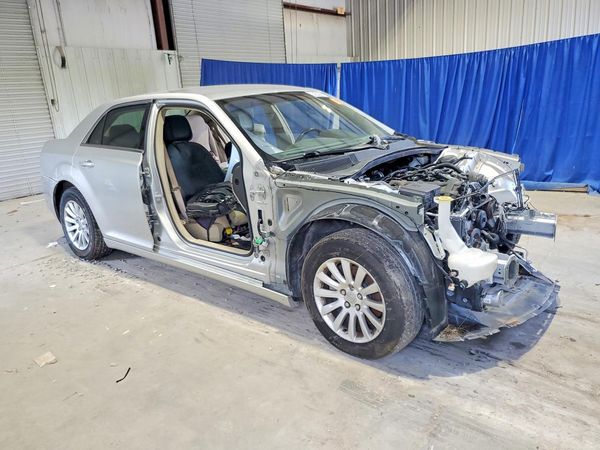 2012 CHRYSLER 300 Base/Limited — Passenger 3/4