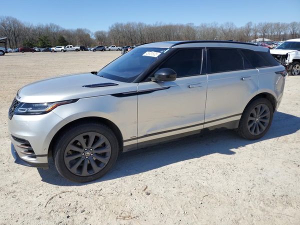 2019 LAND ROVER RANGEROVER R-Dynamic SE — Front 3/4