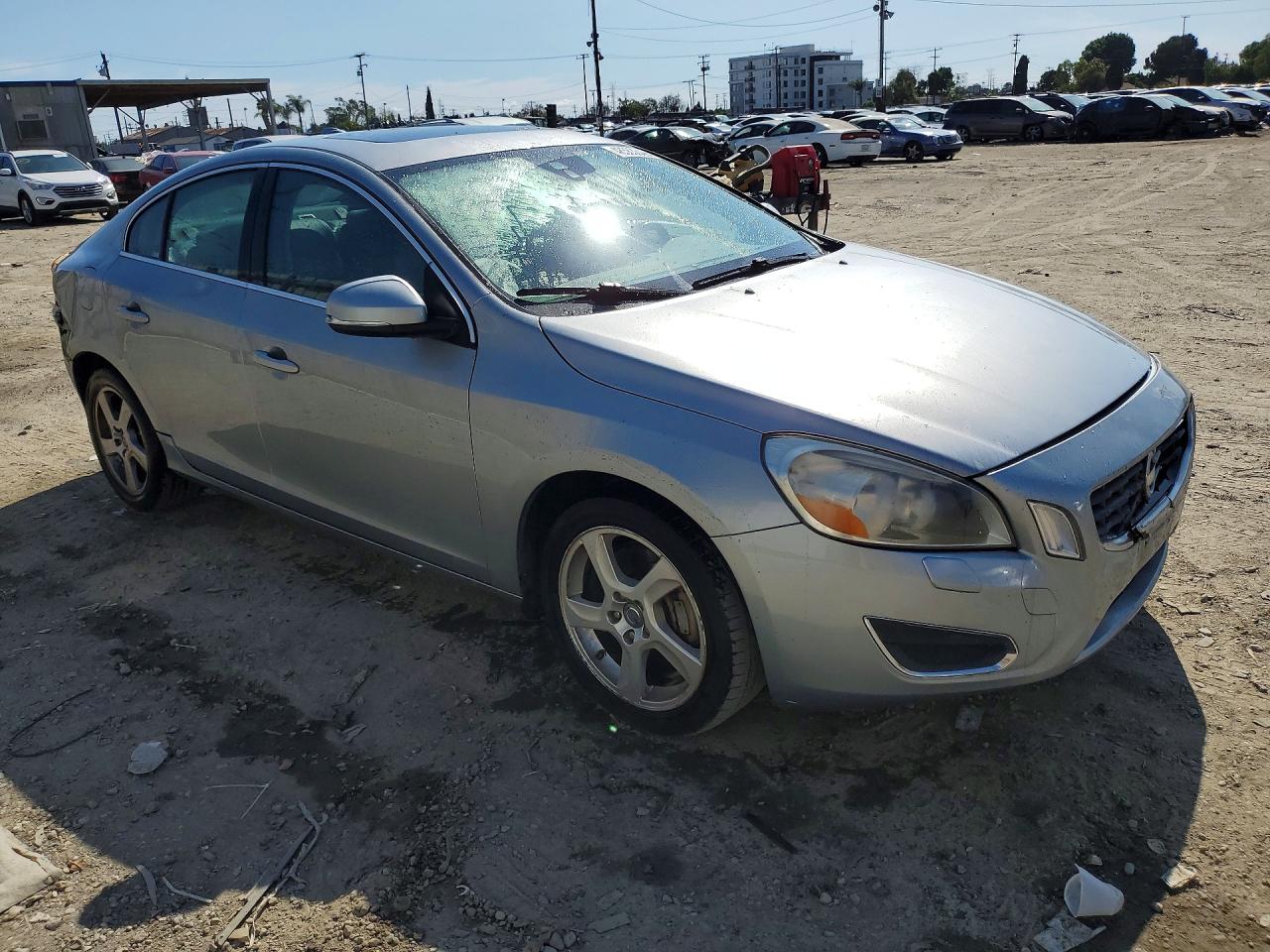 2013 VOLVO S60