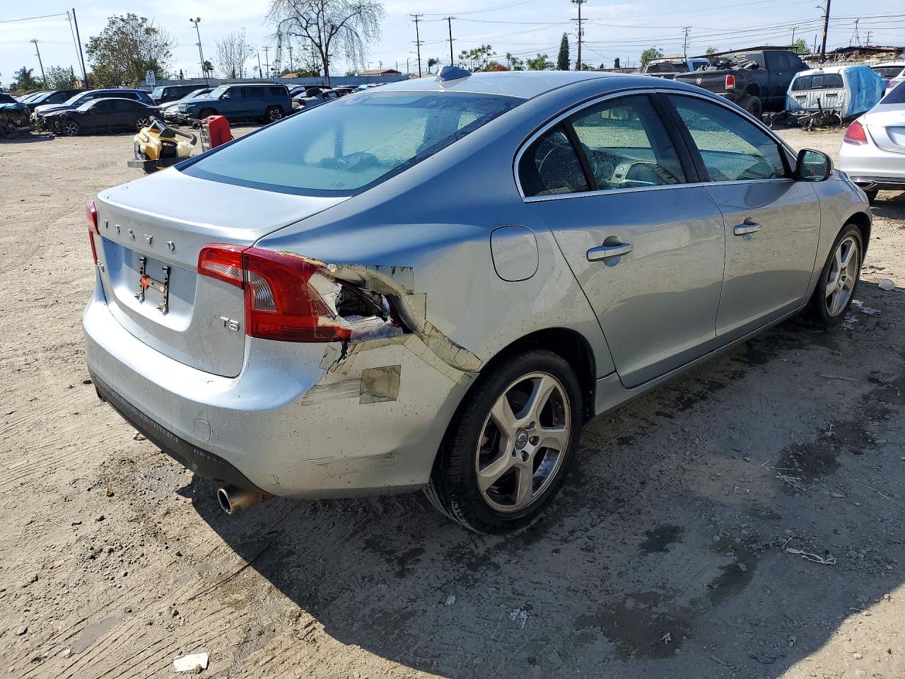 2013 VOLVO S60