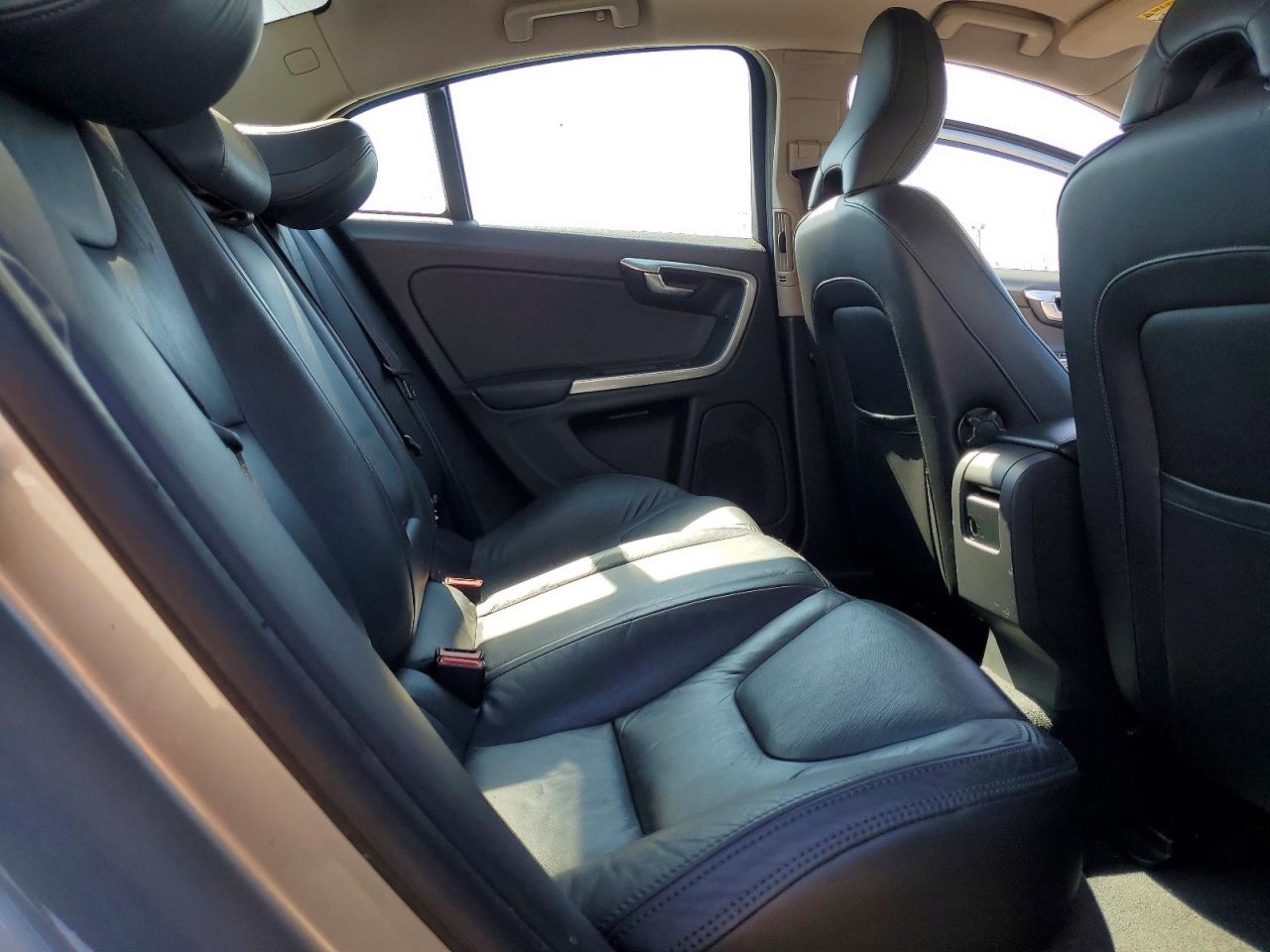 2013 VOLVO S60