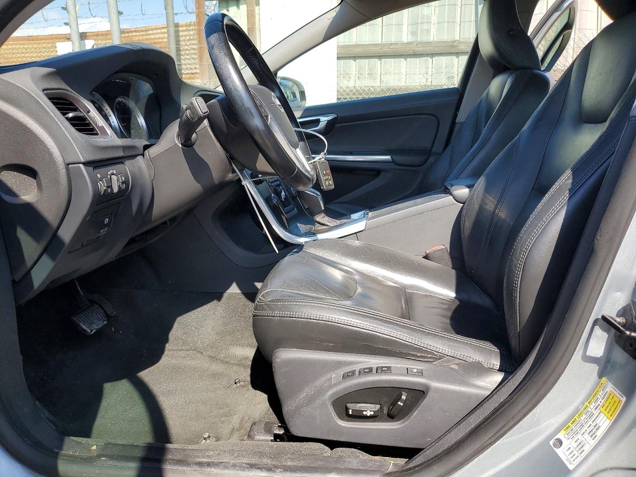 2013 VOLVO S60