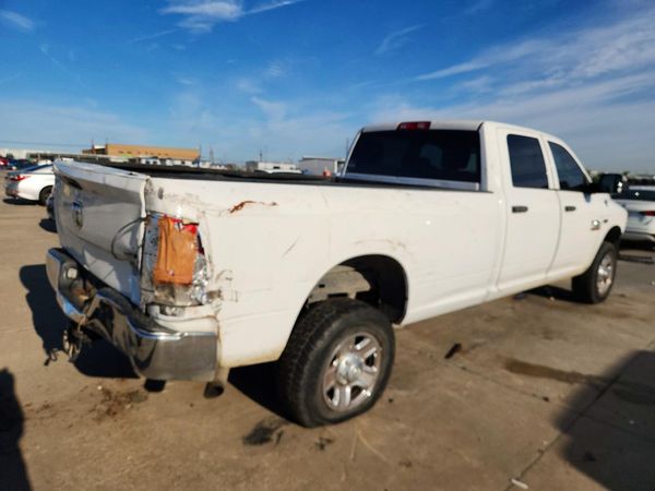 2018 RAM 2500 ST CREW CAB 4X4