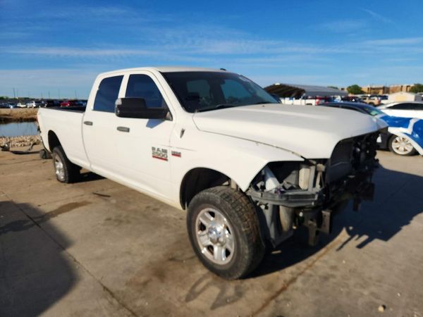 2018 RAM 2500 ST CREW CAB 4X4