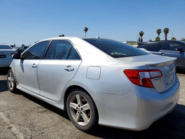 2014 TOYOTA CAMRY