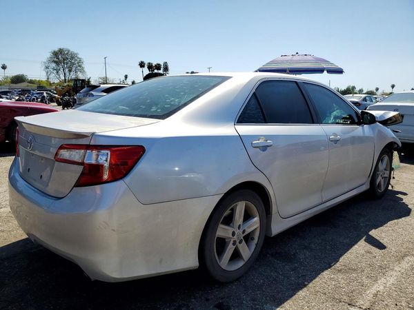 2014 TOYOTA CAMRY