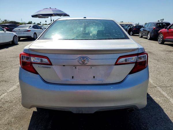 2014 TOYOTA CAMRY
