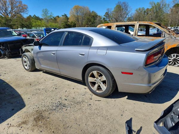 2013 DODGE CHARGER SE