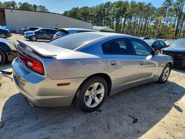 2013 DODGE CHARGER SE