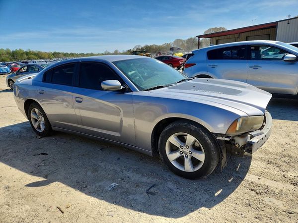 2013 DODGE CHARGER SE