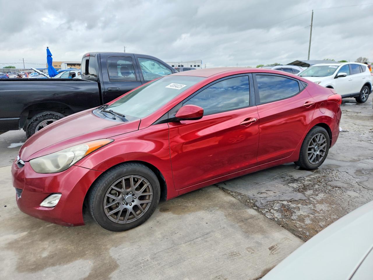 2013 HYUNDAI ELANTRA