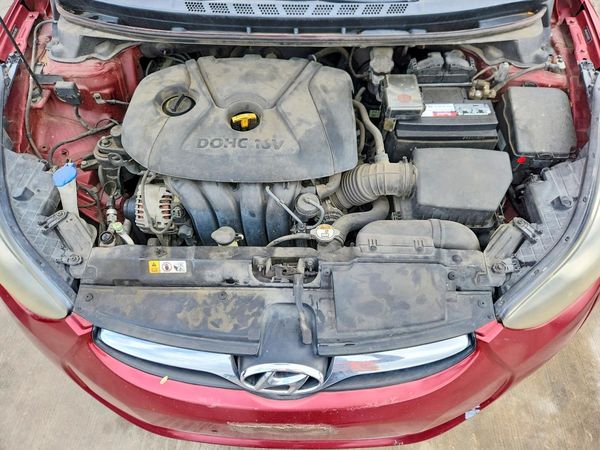 2013 HYUNDAI ELANTRA