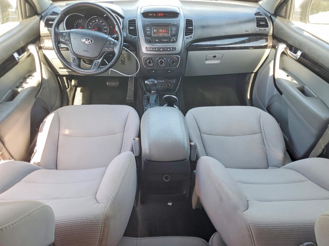 2014 KIA SORENTO Base/ LX