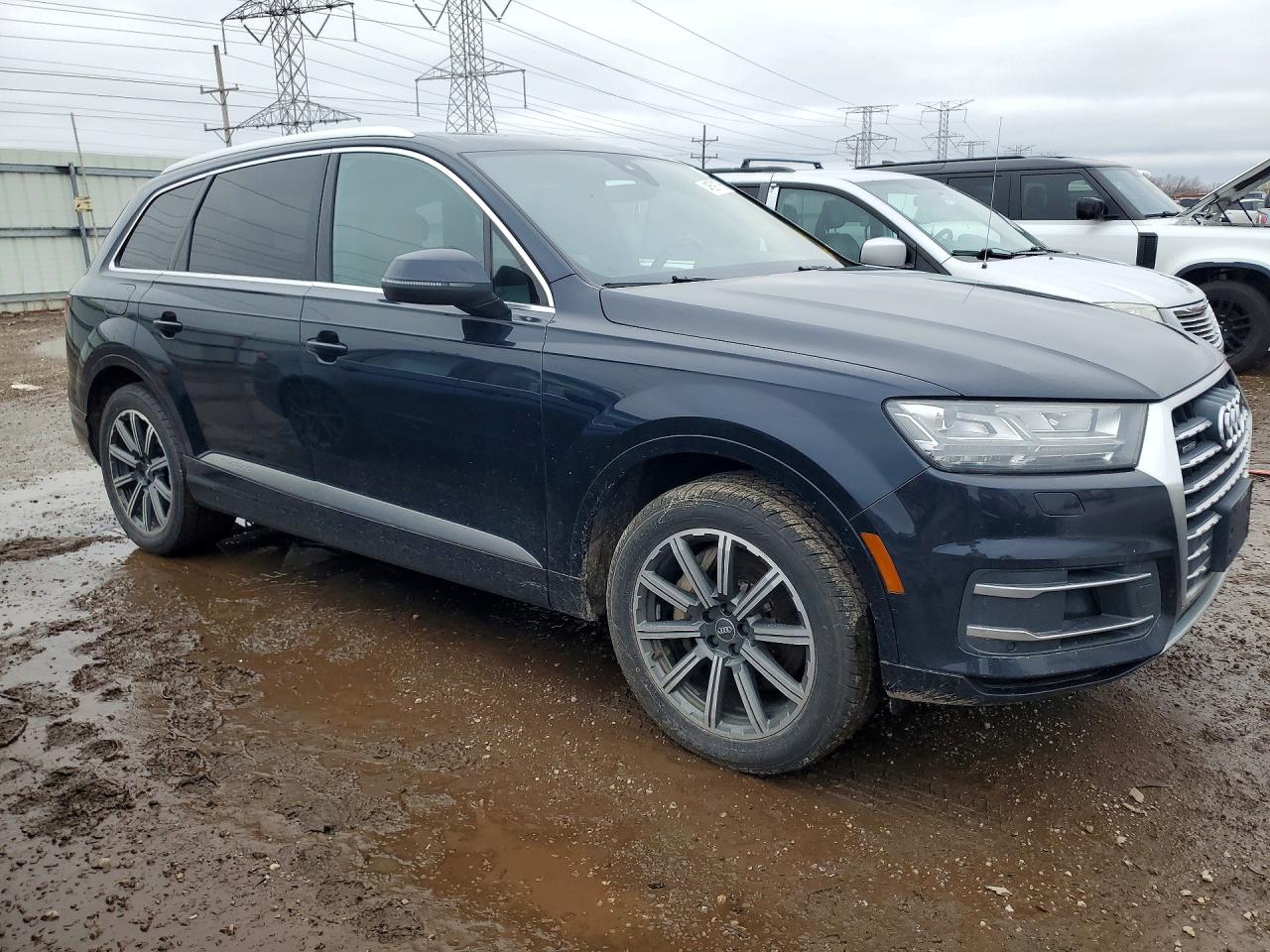 2017 AUDI Q7 quattro Premium Plus
