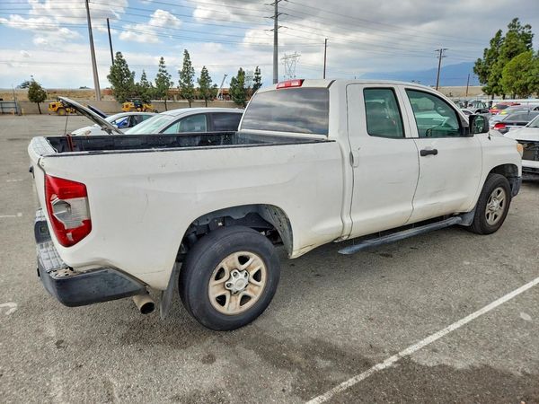 2015 TOYOTA TUNDRA SR5 Grade