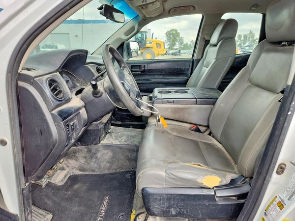 2015 TOYOTA TUNDRA SR5 Grade