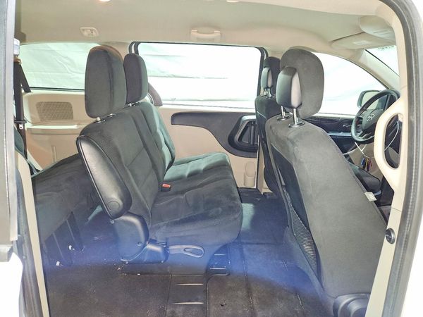 2015 DODGE GRAND CARAVAN SE