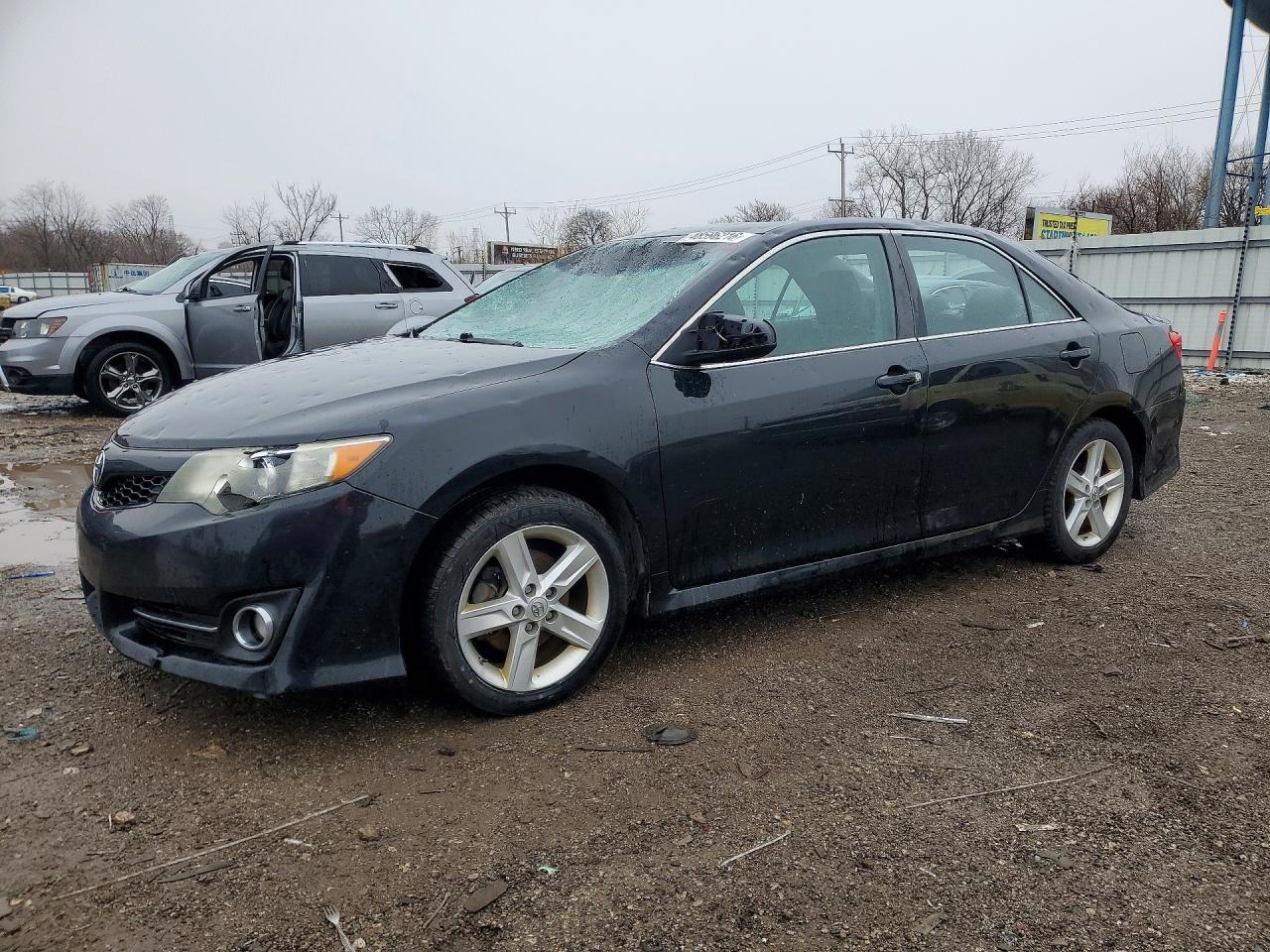 2014 TOYOTA CAMRY