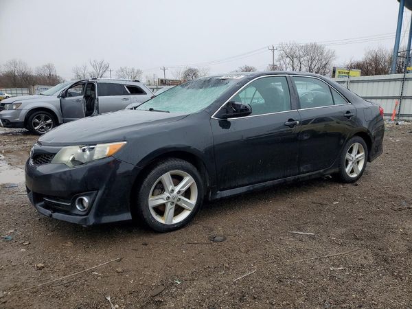 2014 TOYOTA CAMRY
