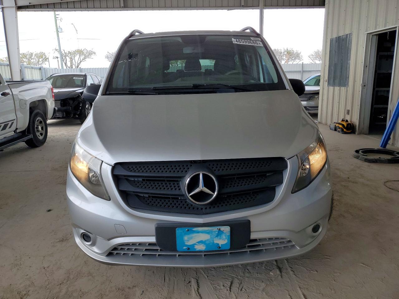 2016 MERCEDES-BENZ METRIS