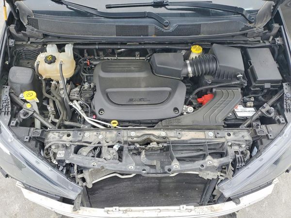2020 CHRYSLER VOYAGER