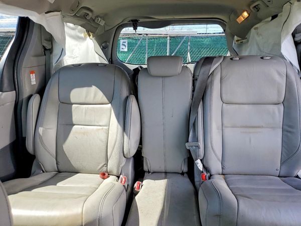 2018 TOYOTA SIENNA