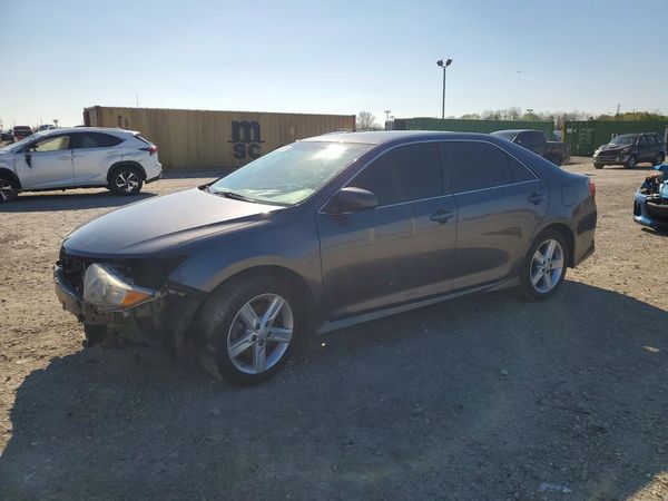 2014 TOYOTA CAMRY