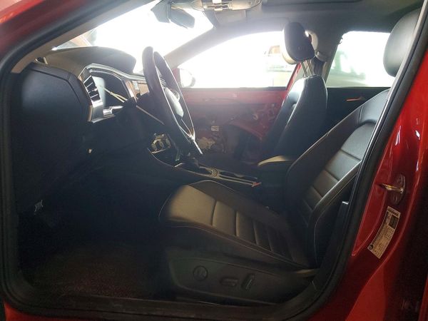 2022 VOLKSWAGEN JETTA SE w/ Sunroof