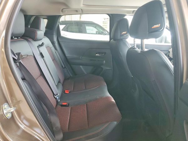 2025 NISSAN KICKS