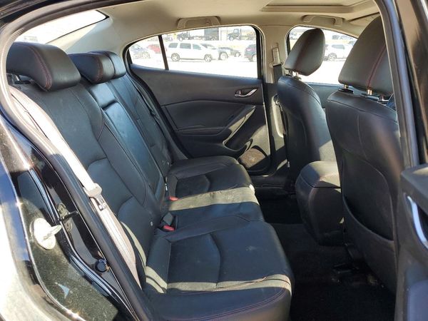 2016 MAZDA MAZDA3 SE