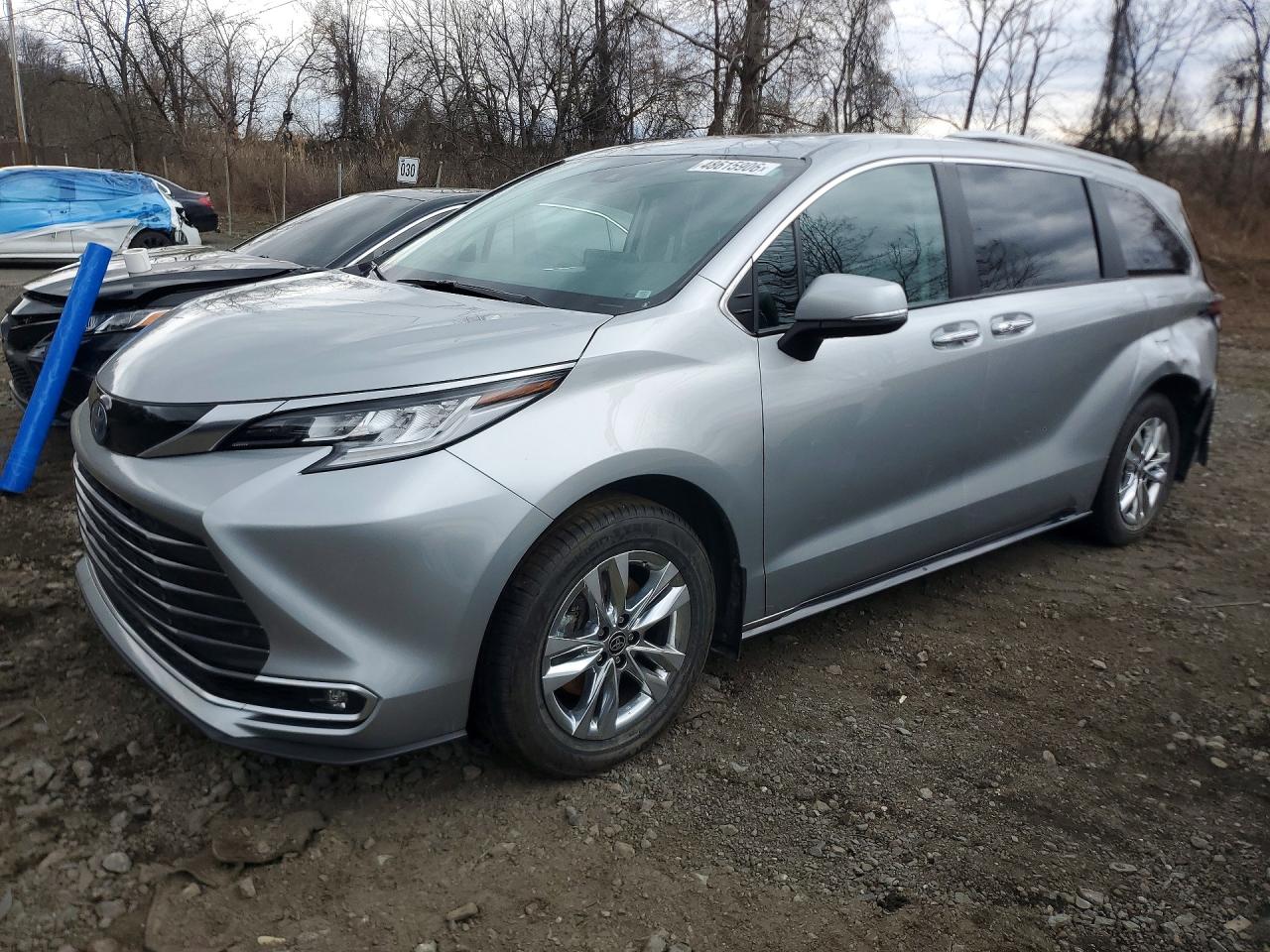 2024 TOYOTA SIENNA