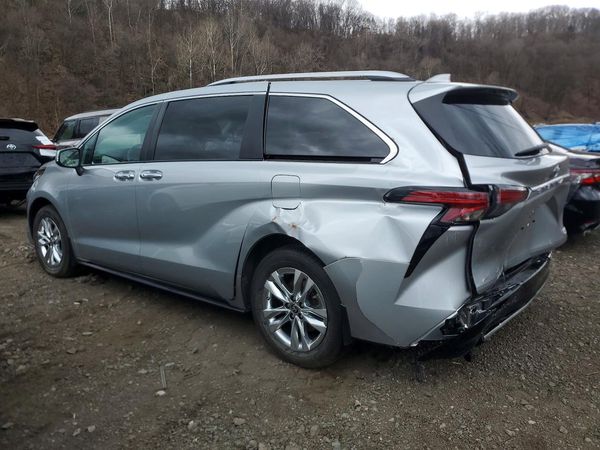 2024 TOYOTA SIENNA