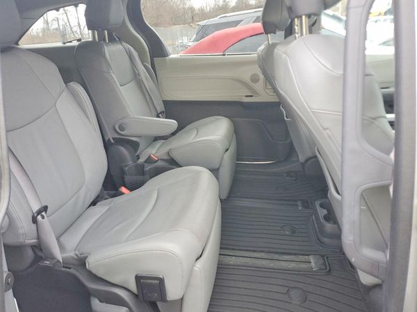 2024 TOYOTA SIENNA