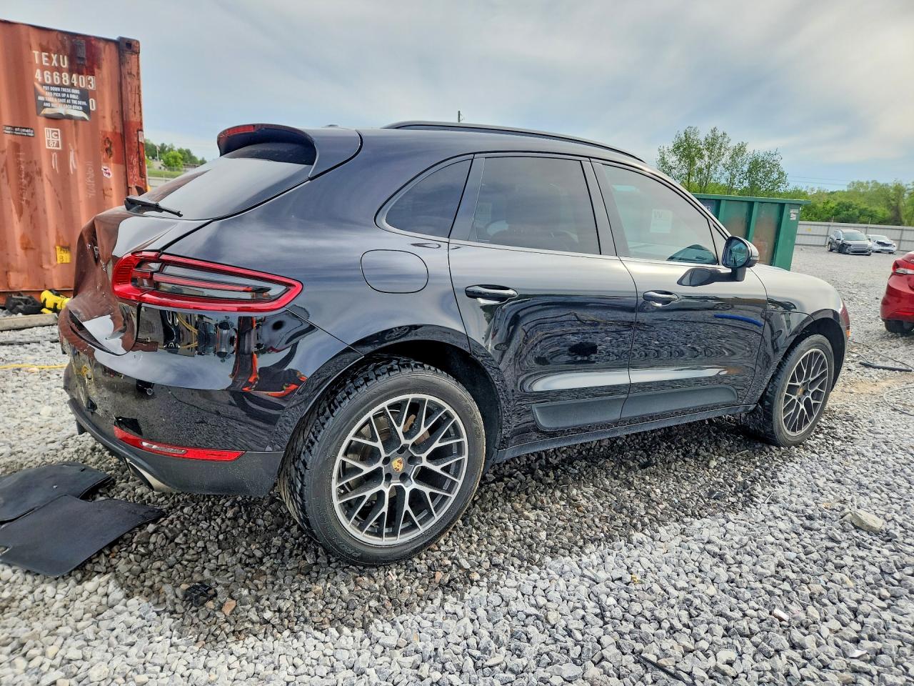 2017 PORSCHE MACAN