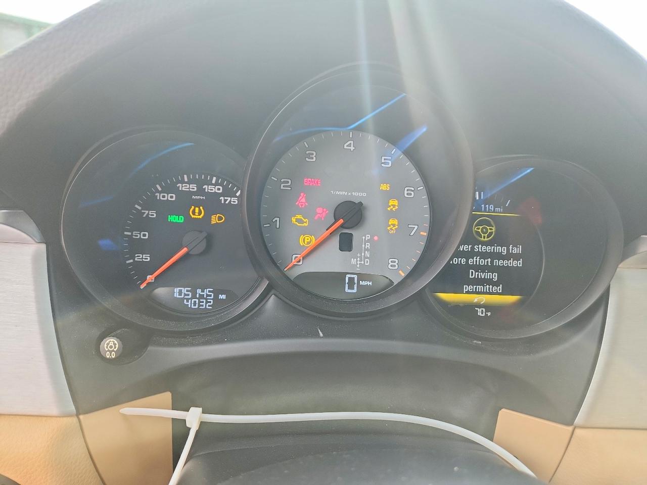 2017 PORSCHE MACAN